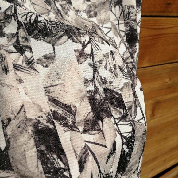 H&M Top - Picture 2 of 4